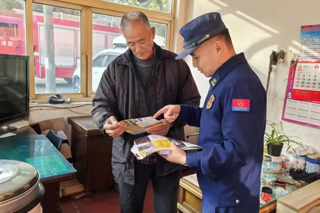 金山消防如何守护冬春安全？揭秘养老院、医院、社区的消防安全大行动  第11张