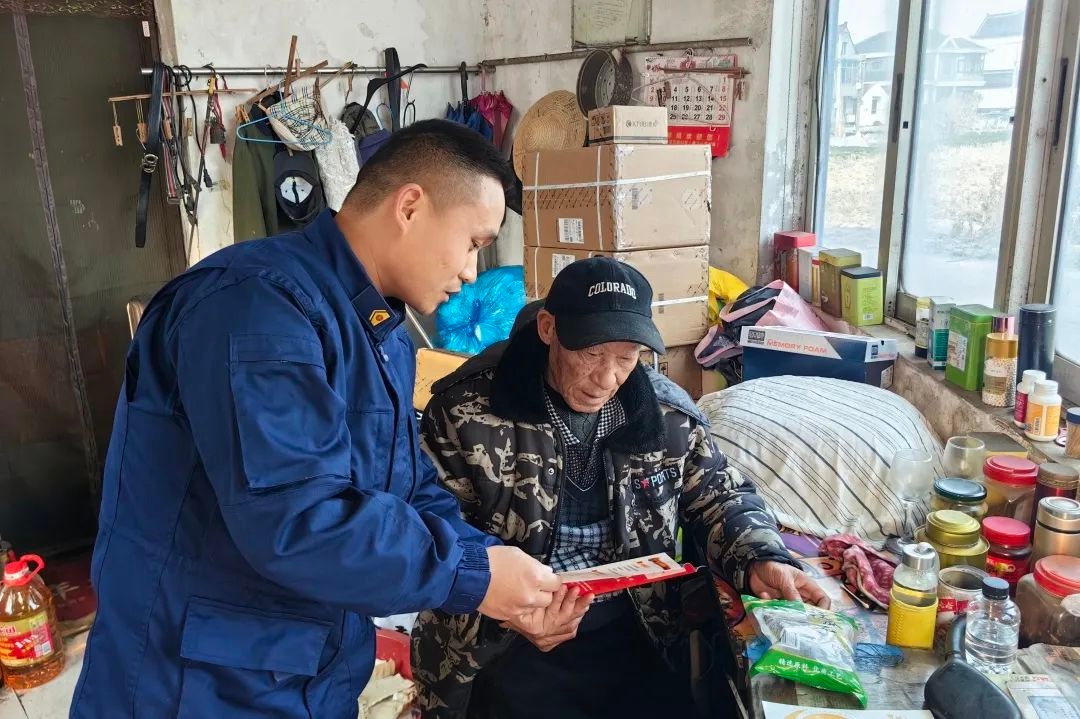 金山消防如何守护冬春安全？揭秘养老院、医院、社区的消防安全大行动  第9张