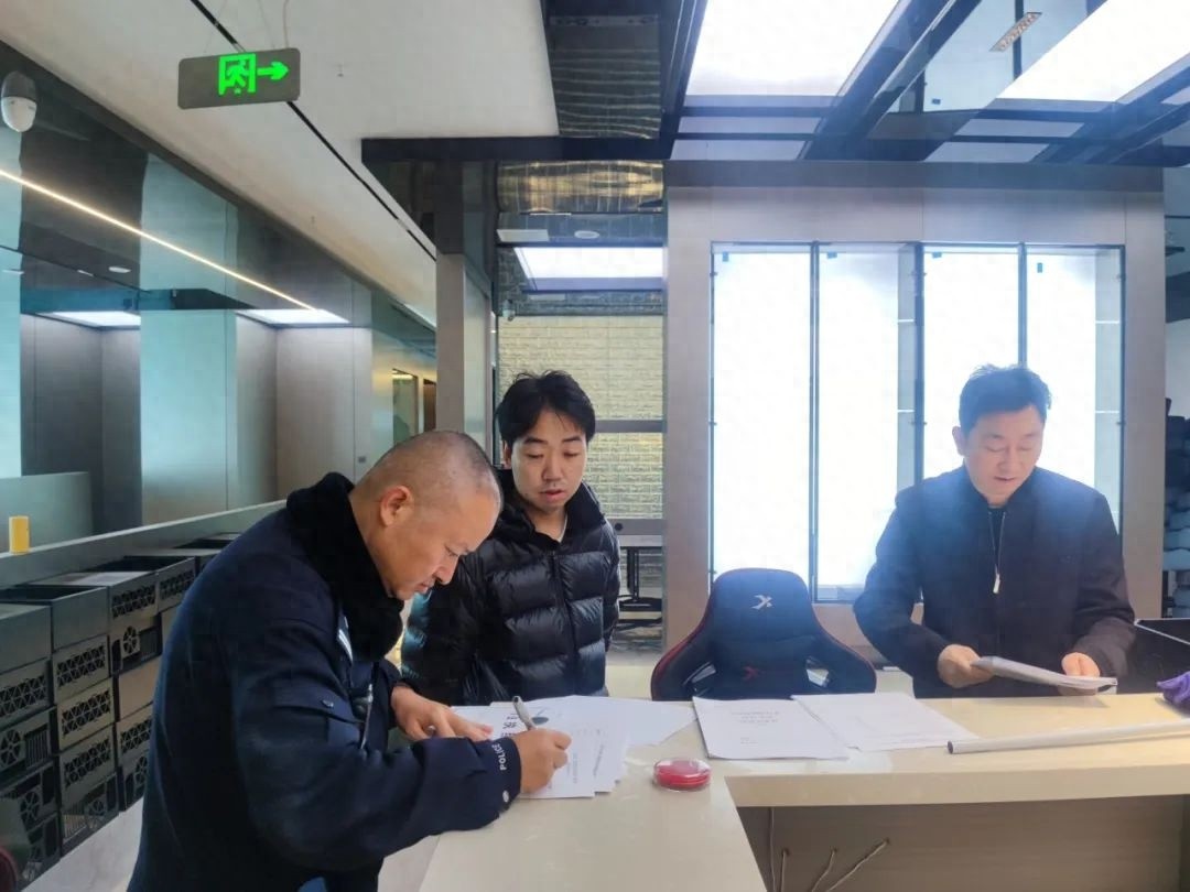昆明呈贡网安大队突击检查！公共场所视听载体安全防线如何筑牢？
