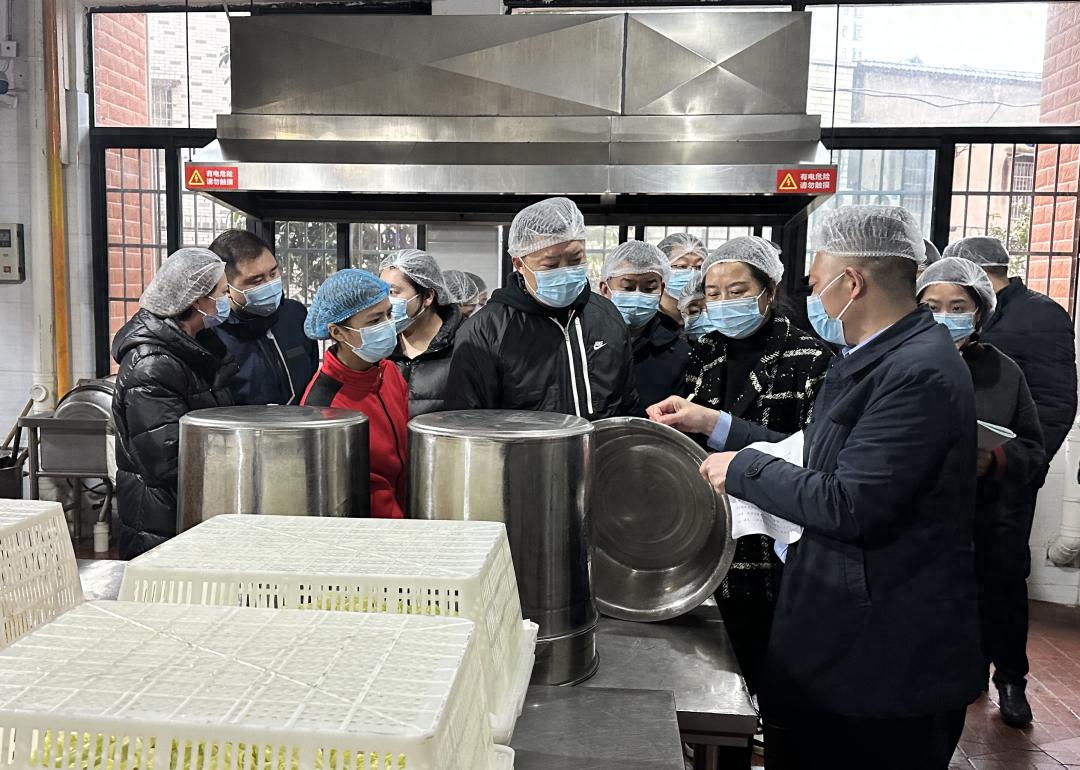 湘潭市如何通过一线现场教学提升校园食品安全管理水平？