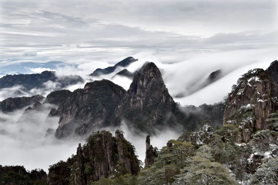 黄山雪景大爆发！连续降雪后的绝美风光，你准备好了吗？  第2张