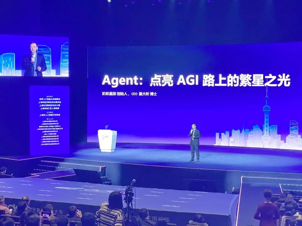 上海AI企业开源大模型，市场反响超乎想象！你知道它有多火吗？