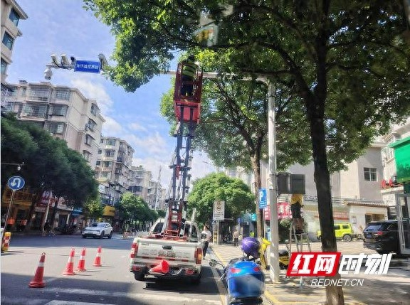凤凰古城如何用智慧交通系统让千年名城焕发新生？