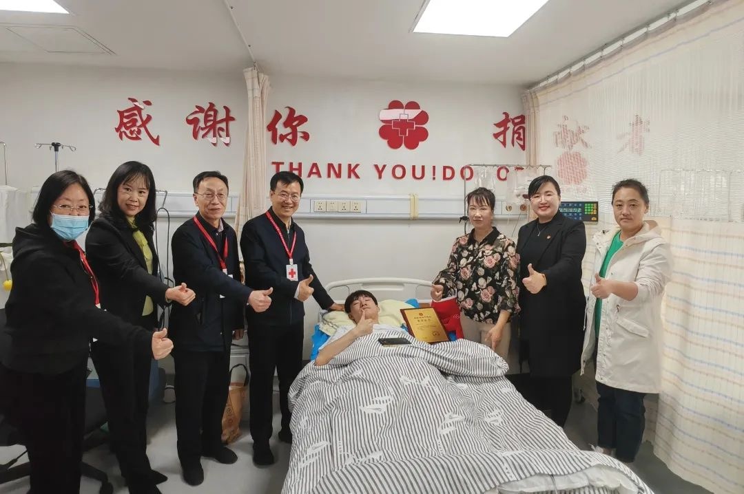 00后大学生刘丰宁:一个人的力量微薄,但能让一朵花绽放的春天更美丽吗? 第2张 00后大学生刘丰宁:一个人的力量微薄,但能让一朵花绽放的春天更美丽吗? 第2张