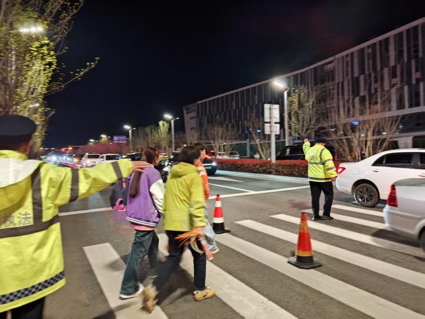 刘若英烟台演唱会圆满落幕！背后这些交通保障措施你知道吗？  第3张