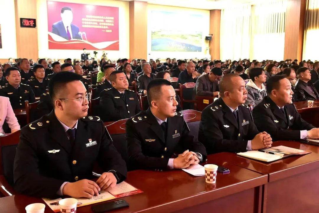 八棵树精神传承者！这些公路人如何在抢险救灾中勇做先锋？  第3张