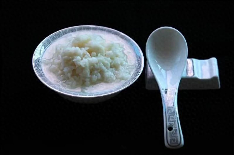 藏在云南玉溪的千年小城，甜白酒香竟引得蜜蜂来敲门？  第1张