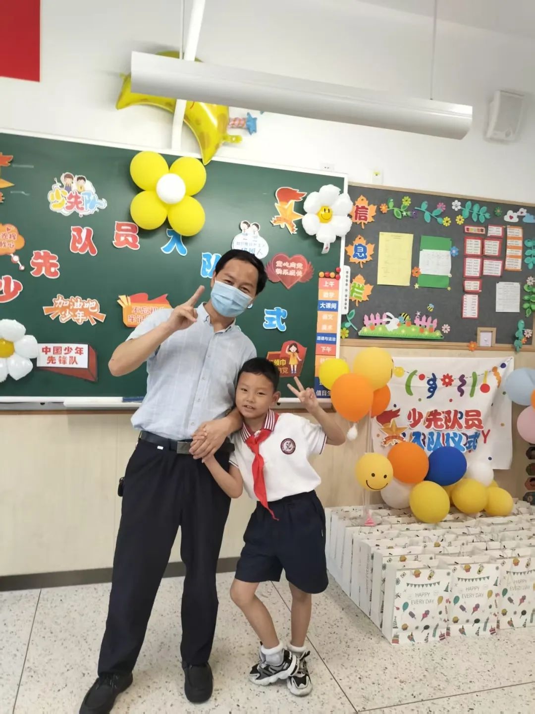 11岁新杭州男孩住不到10平米出租屋！父母辛苦他竟这样做？  第5张