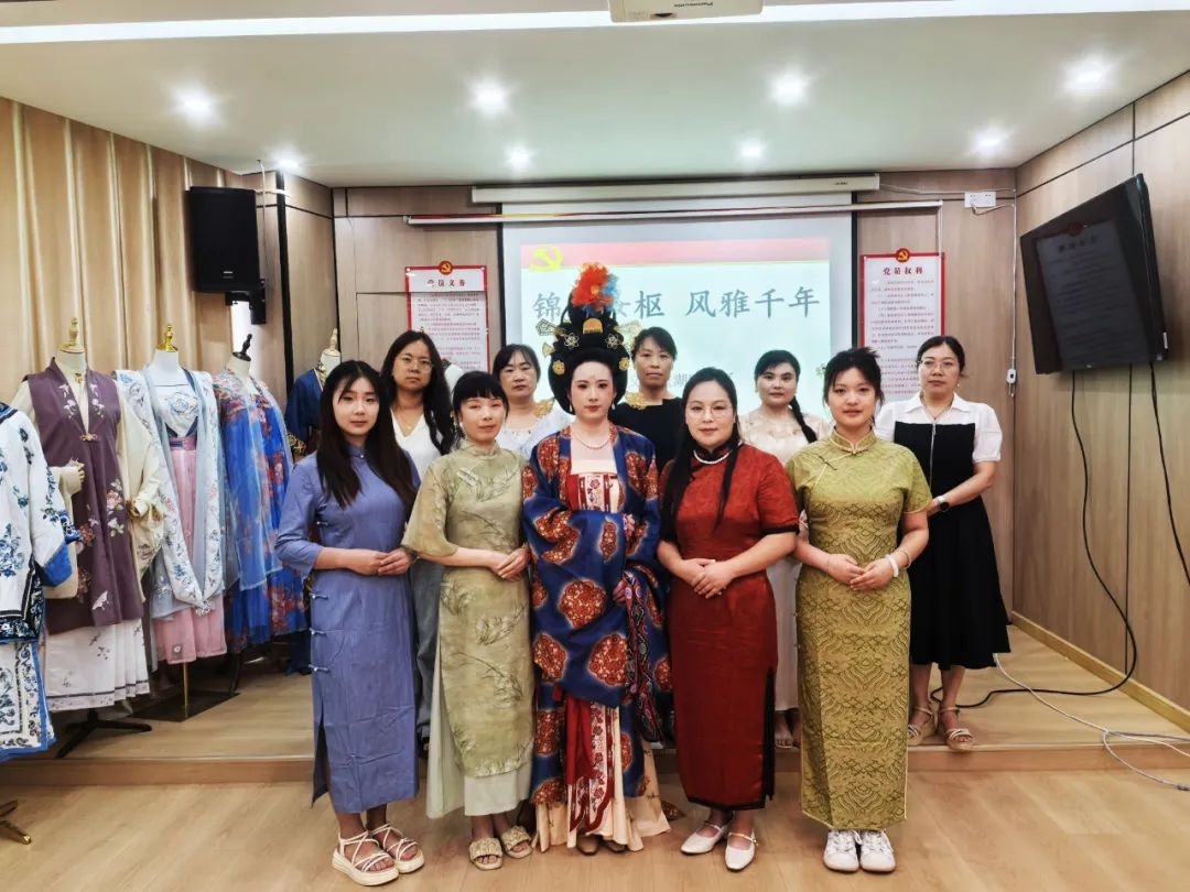 国风潮频频出圈，汉服妆造产业成新风口？巩义这社区有妙招  第4张