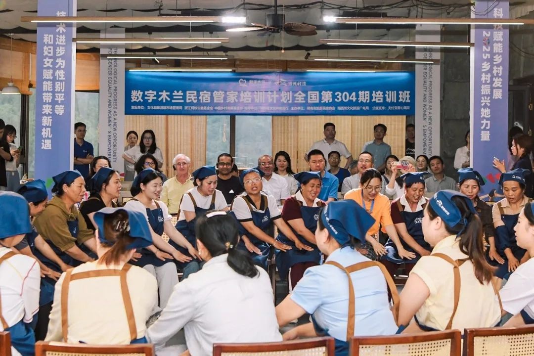 乡村女性不应被灶台田野束缚！低学历怎能成枷锁？新技能学起来  第2张