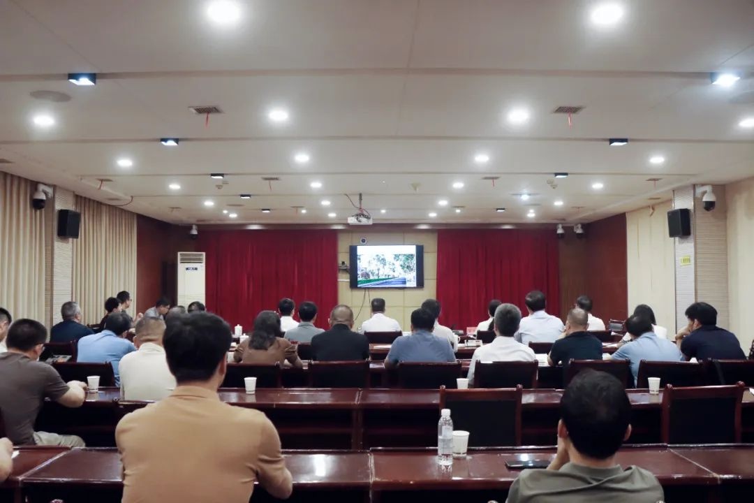 5月22日县委书记主持城市更新项目汇报会，以人为本是关键？  第2张