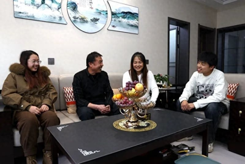 从20年老房到140㎡新家，张信如何在新房中迎接新春的第一缕曙光？