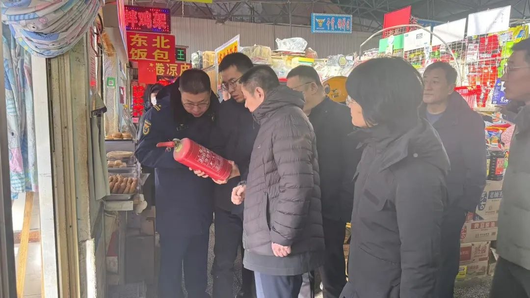 营口西市区委书记韩丹根带队突击检查，你的小区安全达标了吗？  第3张
