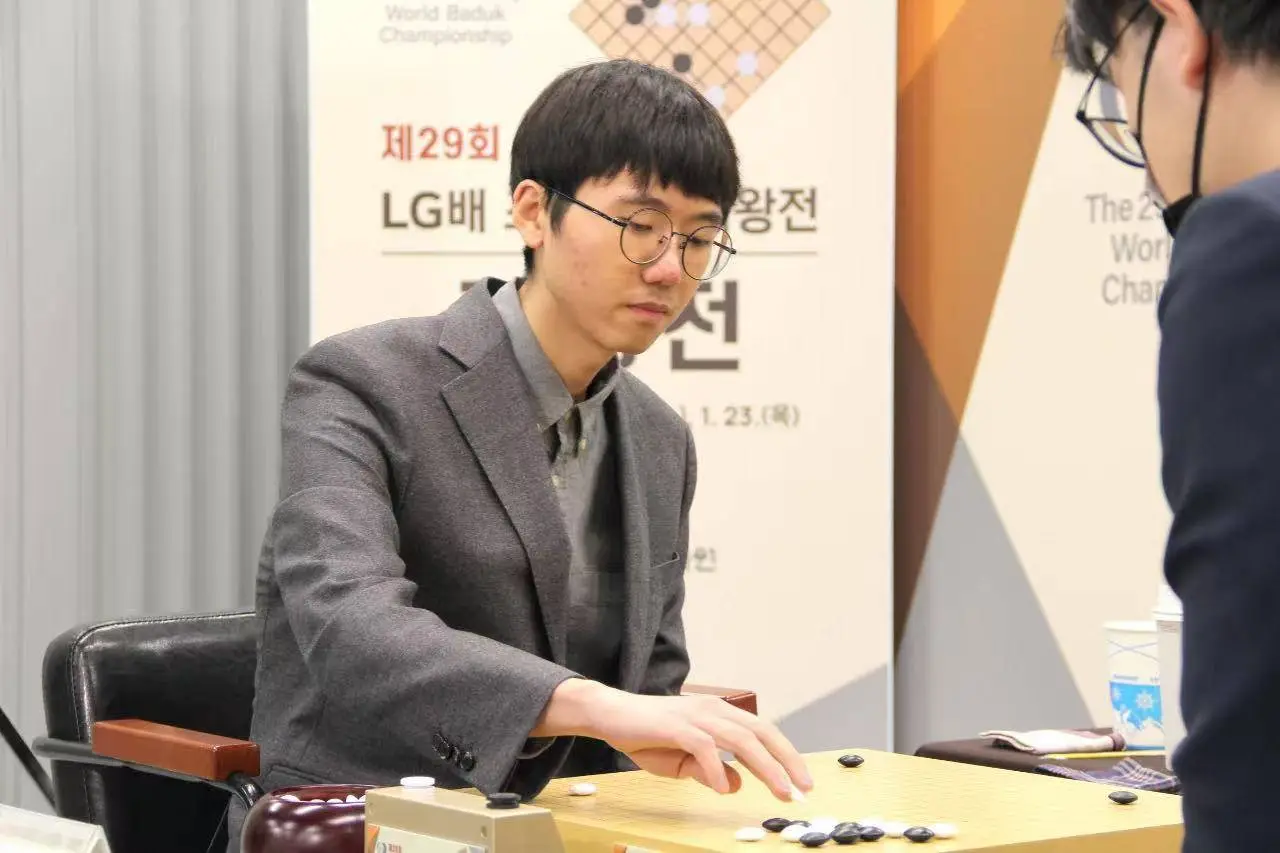 柯洁九冠梦碎！韩国裁判争议判罚引发退赛风波，中国围棋史上最大遗憾？  第5张