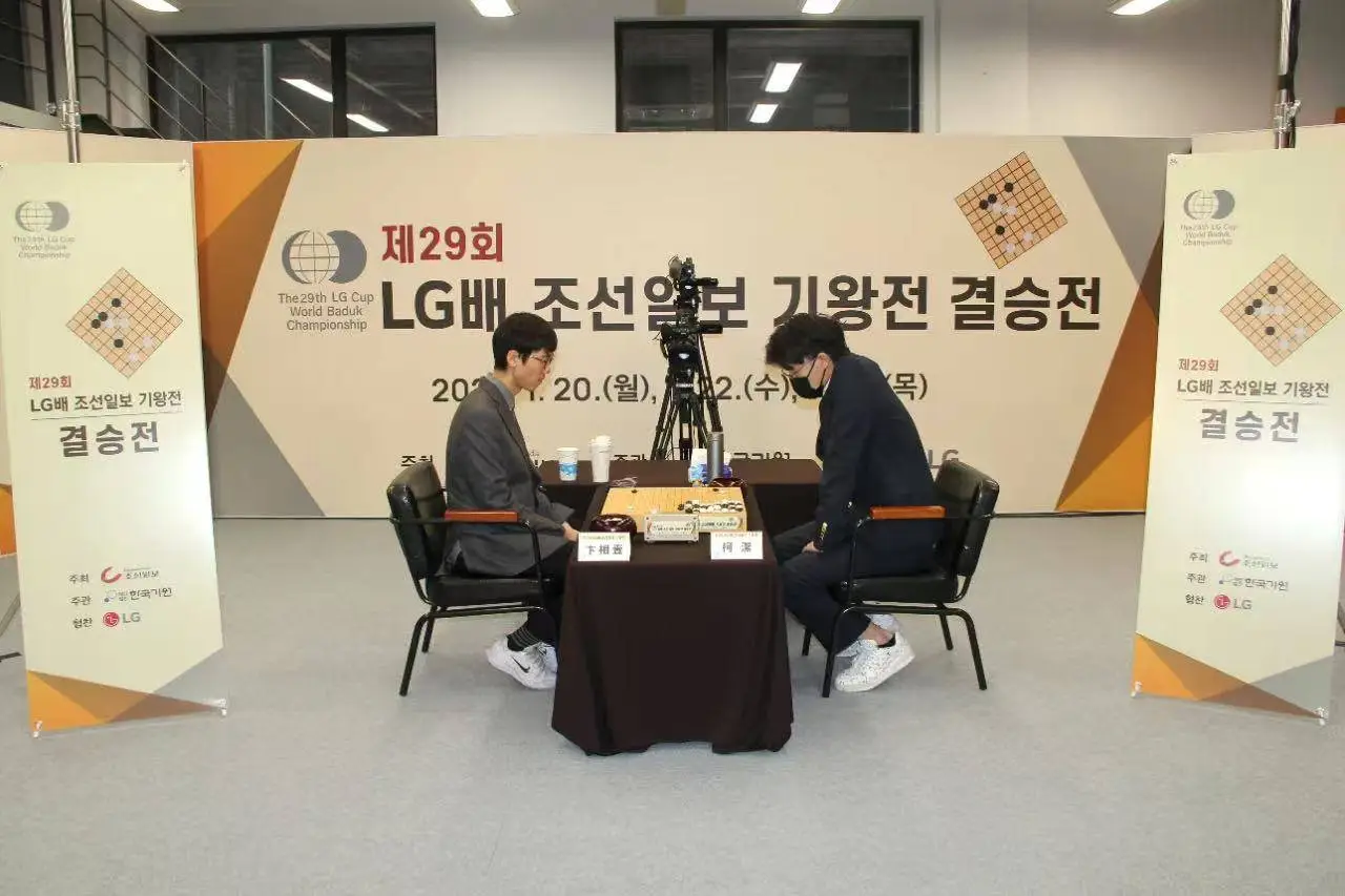 柯洁九冠梦碎！韩国裁判争议判罚引发退赛风波，中国围棋史上最大遗憾？  第6张