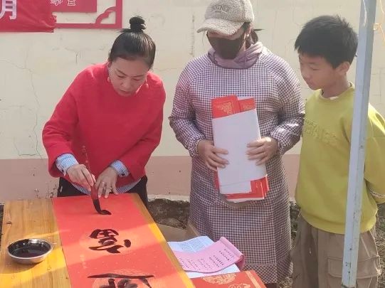 2025年新春活动震撼来袭！书法大师现场挥毫，你准备好迎接这场文化盛宴了吗？  第10张