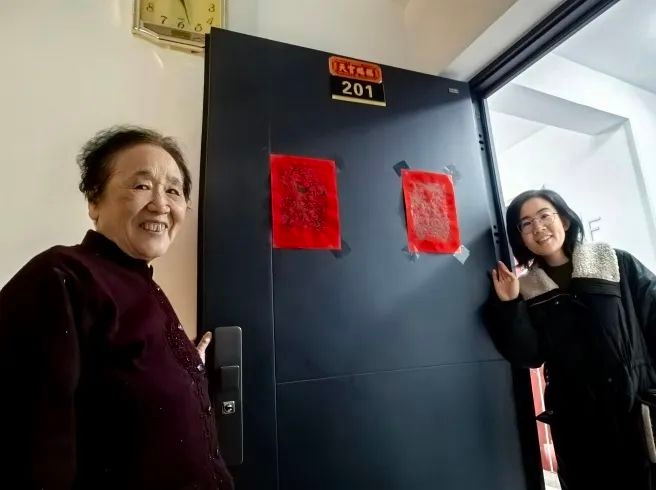 从危房到新家，桦皮厂胡同8号楼的居民如何迎来幸福新生活？  第4张