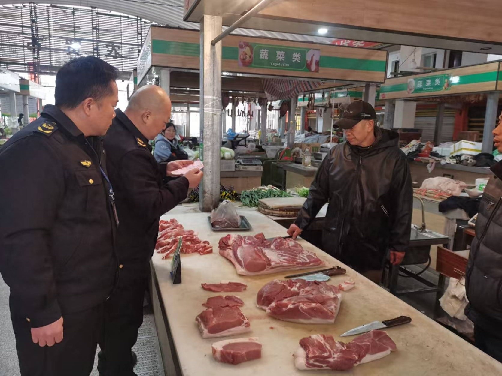 洪湖市55名精干人员出动，你的年夜饭安全有保障了吗？  第1张