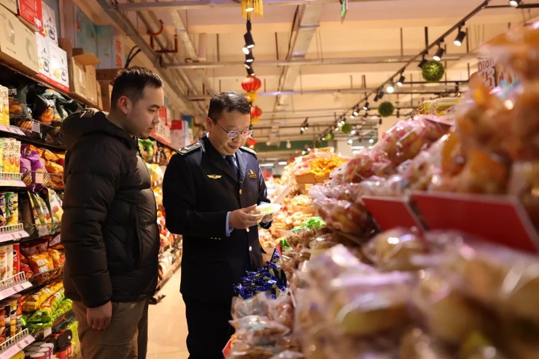 春节年货大采购！温泉县超市如何确保年货供应充足、价格平稳？  第2张