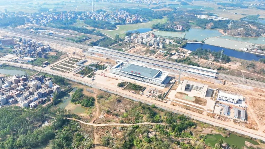 2025年春运新气象！吴川站焕新迎客，你的出行将如何改变？  第3张