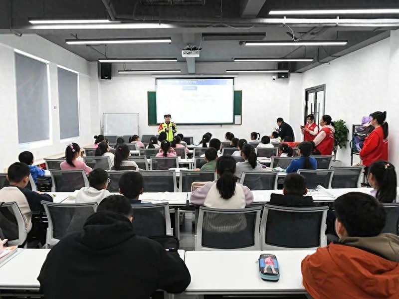 寒假安全行，快乐迎新春！罗庄交警大队如何让小朋友爱上交通安全？