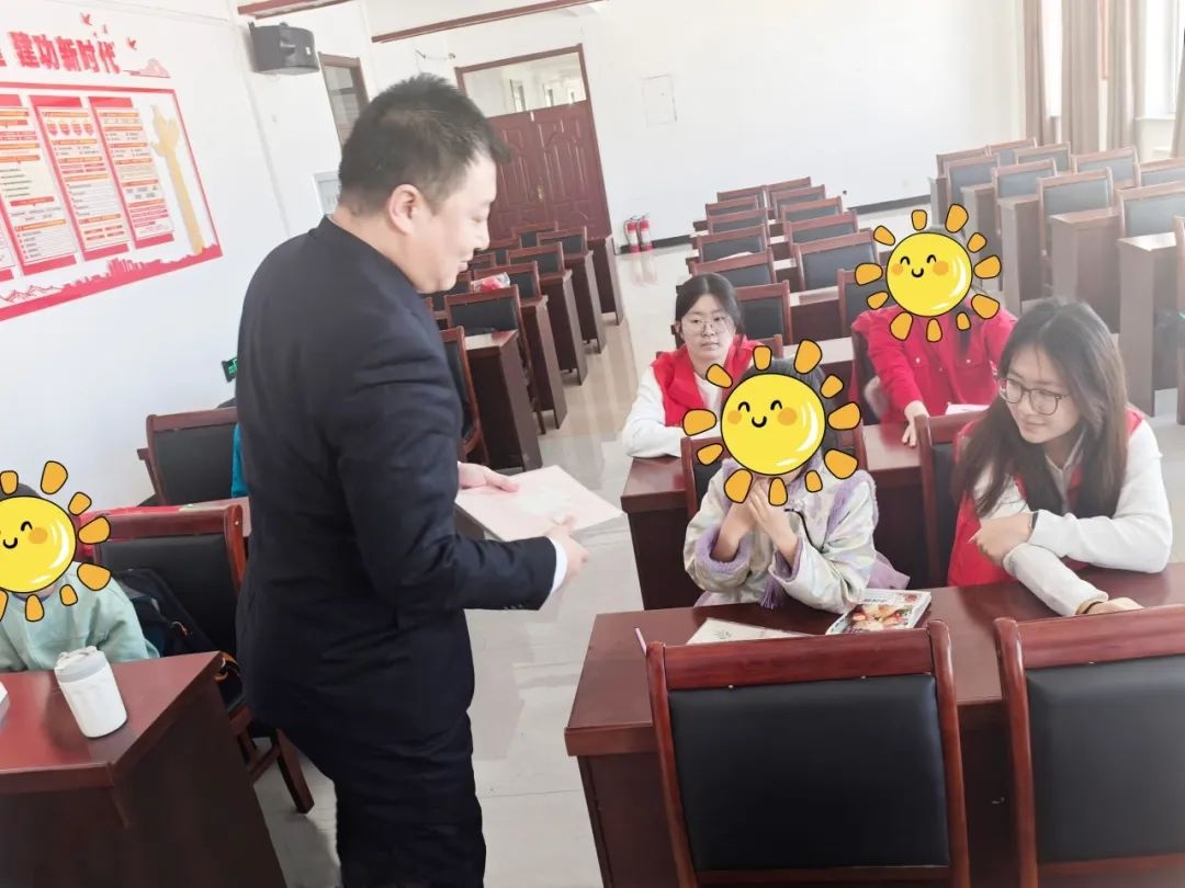 检察官变身故事大王，孩子们为何如此着迷？揭秘这场别开生面的法治课  第3张