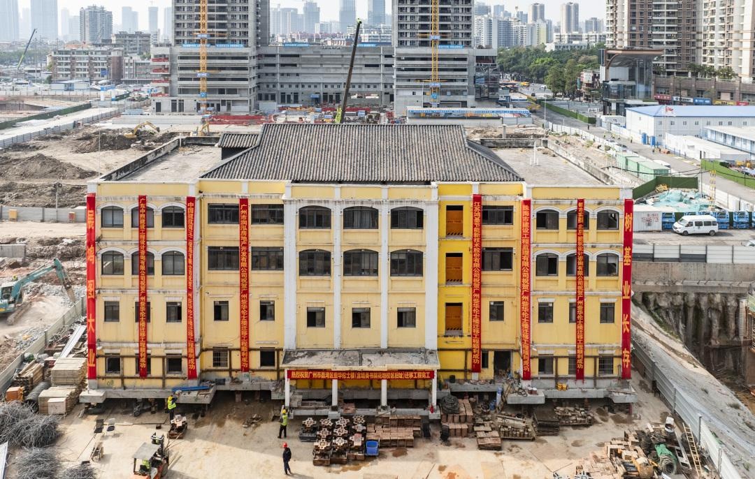 4600吨重的百年文保建筑竟在施工中抬升旋转平移！你注意到了吗？  第2张