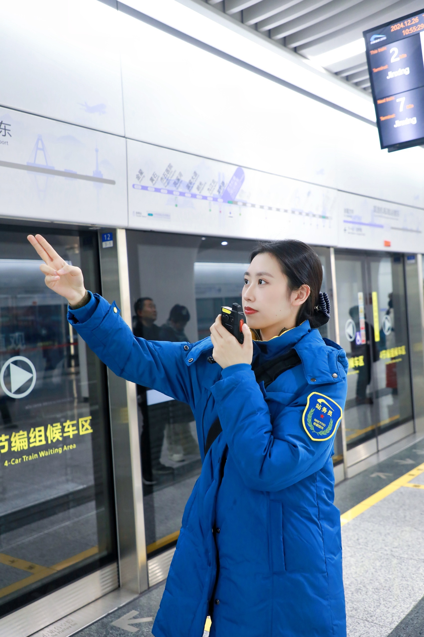 00后地铁司机50秒极限操作，拯救早高峰！你见过这么快的故障处理吗？  第2张