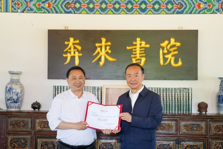 书香浸润滇池畔！奔来书院如何用书籍点亮黄金旅游岸线？  第2张