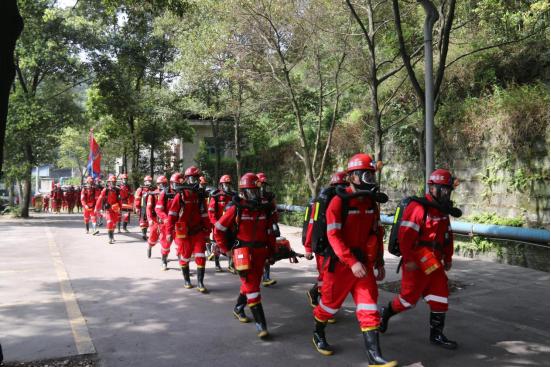 矿山救援队员如何炼成？揭秘乐山救护支队震撼训练现场  第5张