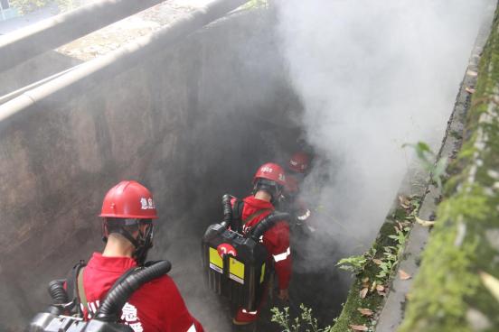 矿山救援队员如何炼成？揭秘乐山救护支队震撼训练现场  第7张