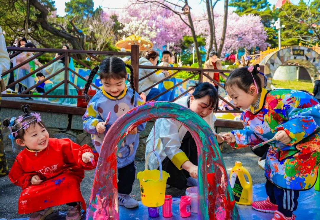 废旧轮胎变花盆？丹东幼儿园这场亲子活动让春天绽放新生命  第8张