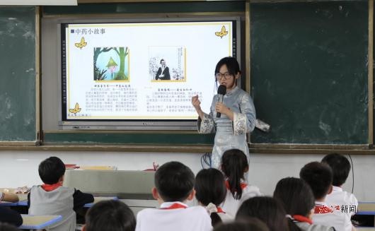中医药文化还能这样学？120名小学生的沉浸式体验震撼全场  第2张