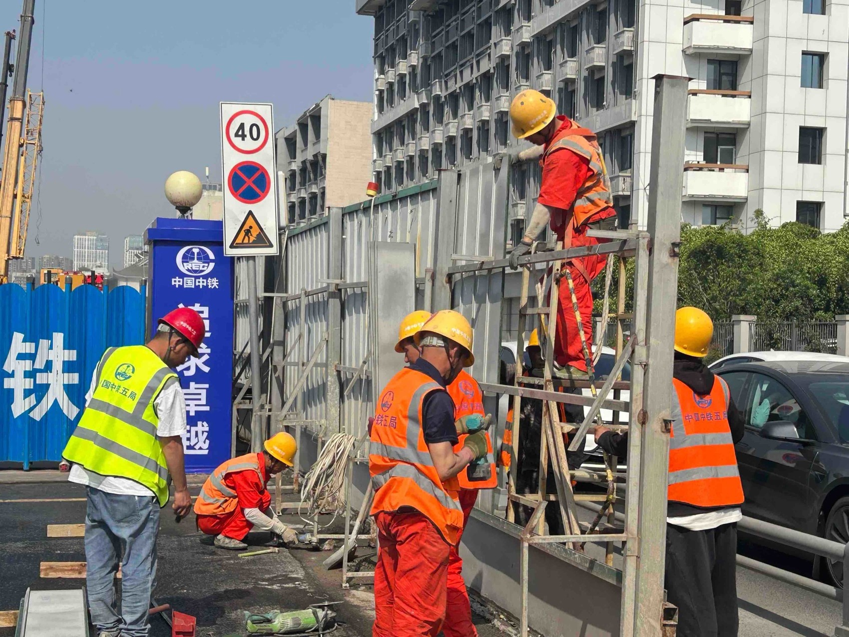 成都地铁13号线杜甫草堂站退围还道，早晚高峰不再堵车  第2张