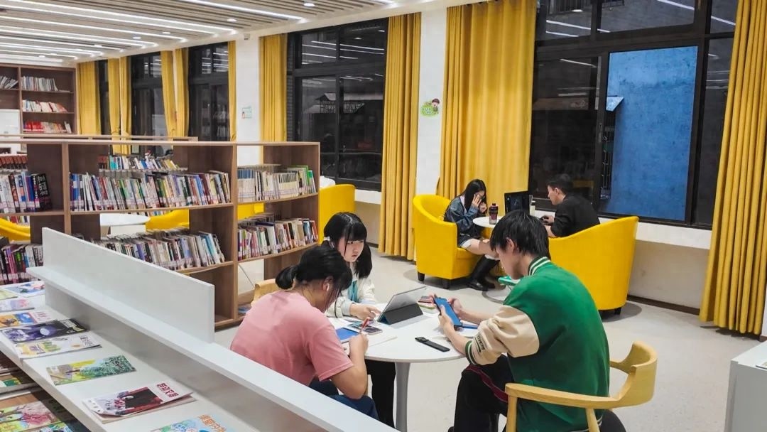 崇阳县图书馆升级后竟成文化新地标！你打卡了吗？