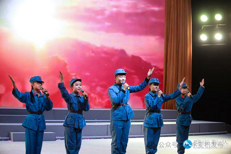 世界读书日来临，麦积山剧场这场经典诵读活动为何如此震撼人心？  第3张