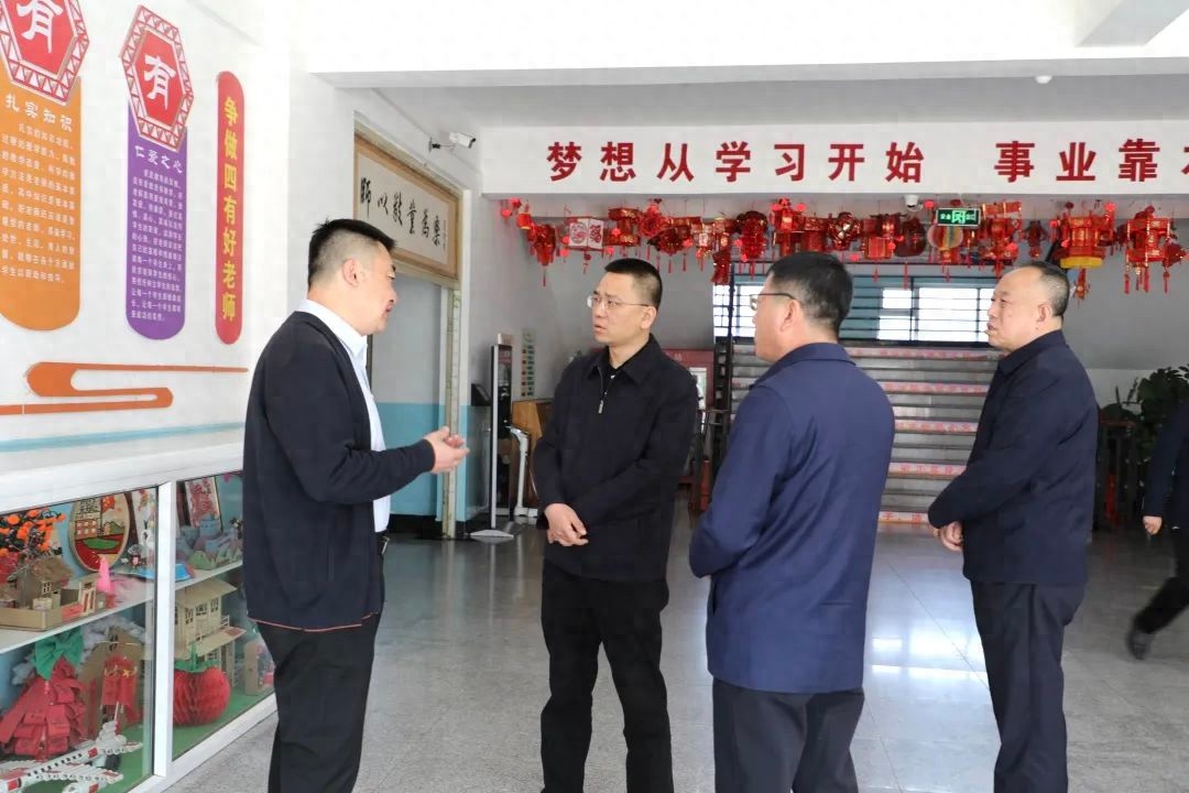 校园食品安全问题频发，谁来守护孩子们的健康？