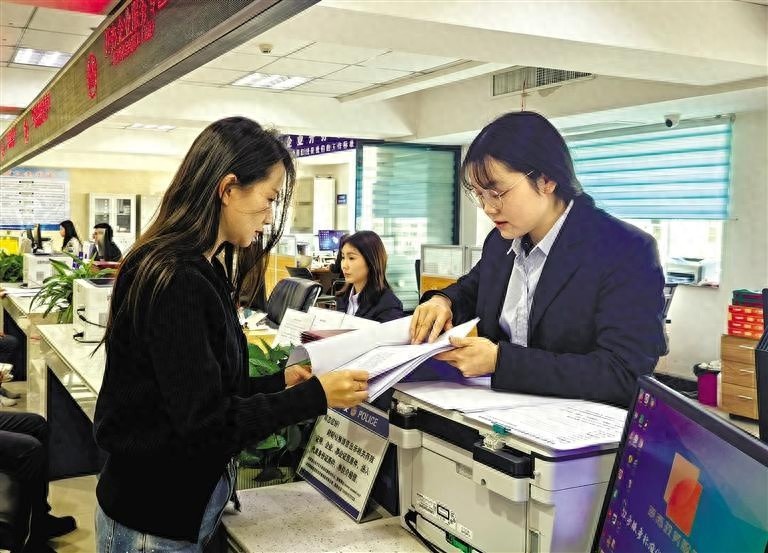 5月20日汉阴县行政审批大变身！‘双管家’服务有多牛？  第1张