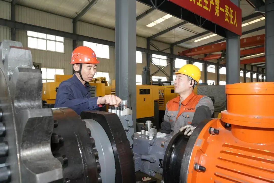 辽宁鑫丰矿业安装回撤车间凭何荣获全国工人先锋号？答案惊人  第2张