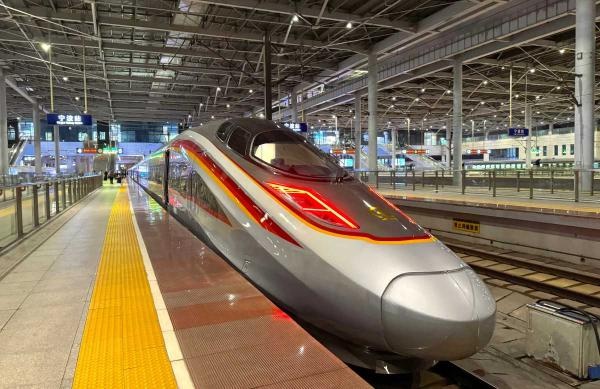 端午假期临近！2025年长三角铁路预计发送1700万人次？  第2张