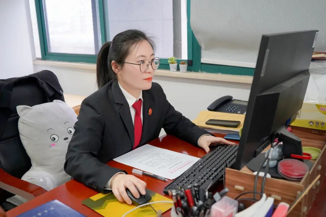 90后法官助理秦静屡获荣誉！她在家乡肥东还有啥感人故事？  第2张