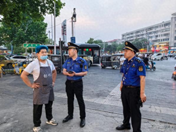 夏日噪音扰人！新乡市城管局如何还静于民？喇叭叫卖整治大揭秘