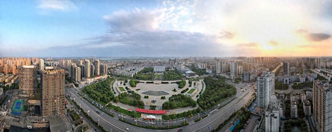丰城荣膺全国文明城市！藏在烟火气、书声琅与笑脸暖中的秘密？