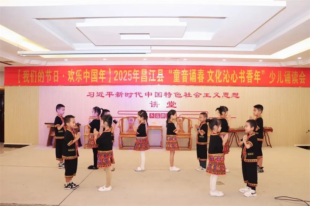 新春佳节，我县如何用年画和春联点燃节日氛围？快来体验这场文化盛宴  第3张