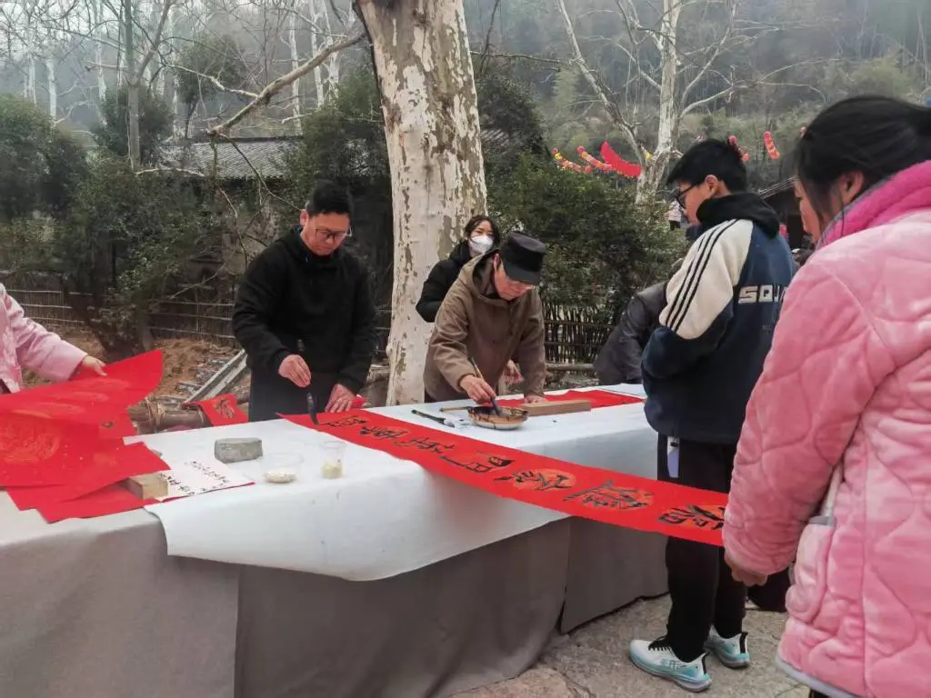 从无人问津到千人共聚！长沙莲花谷如何变身非遗年味盛宴？  第2张