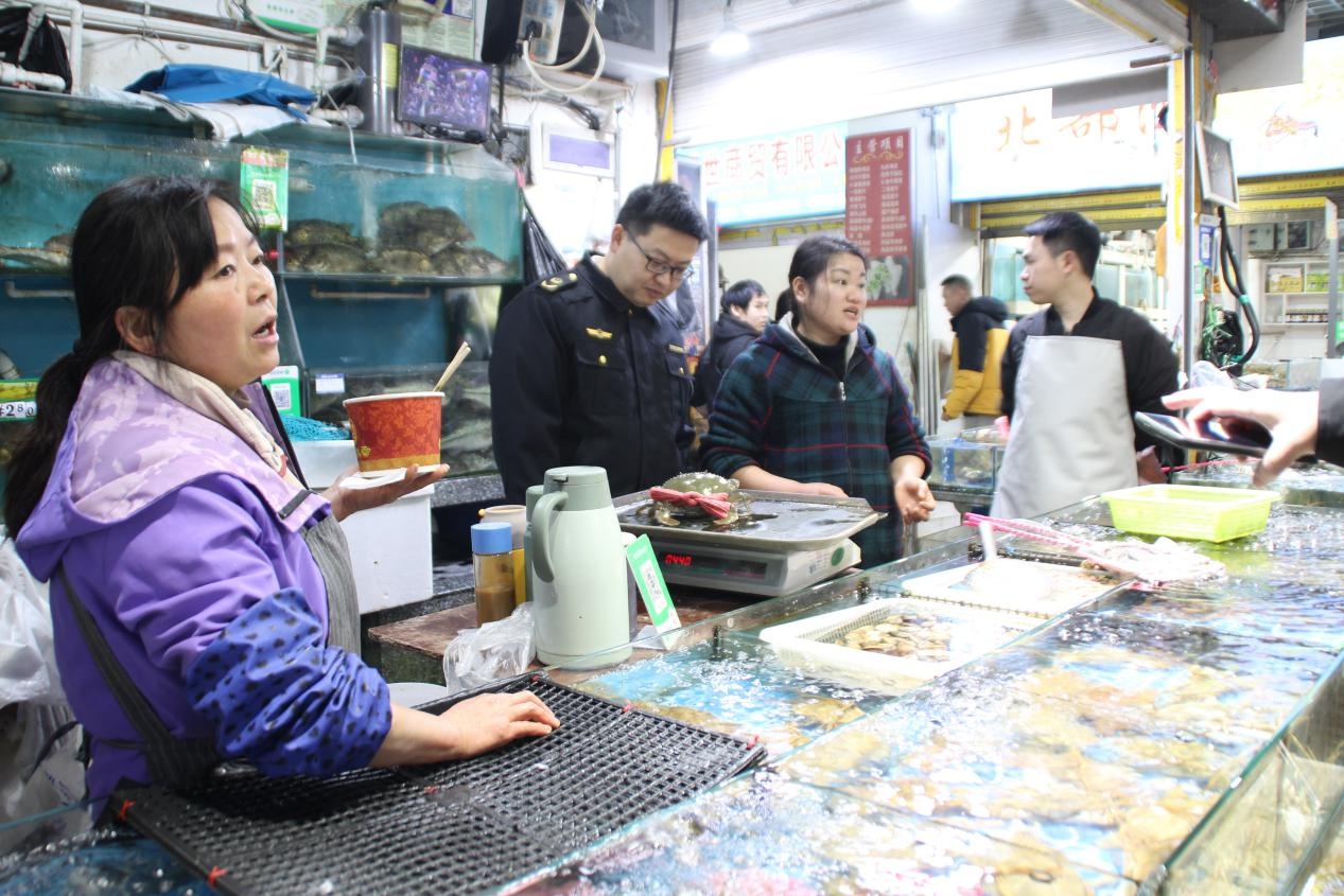 贵阳市严查电子秤作弊！春节购物如何避免被坑？  第3张