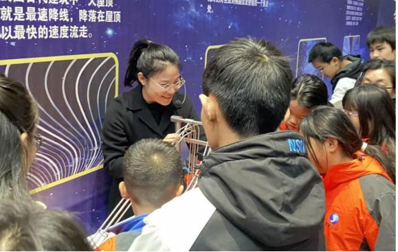 2025年寒假，德州市科技馆如何通过灵蛇献瑞活动激发青少年的科学热情？  第4张