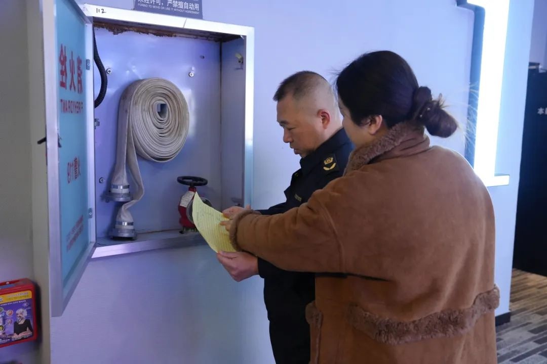 春节观影高峰来临！你的安全有保障吗？曾都区多部门联合检查影院消防安全  第2张