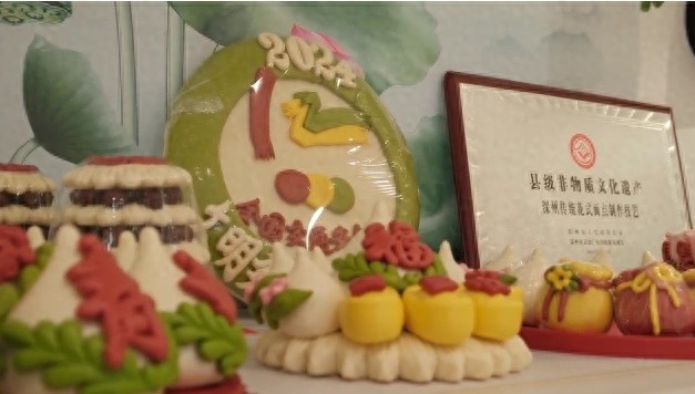 300年非遗花饽饽遇上现代交通文明！你见过这样的交通安全宣传吗？  第1张