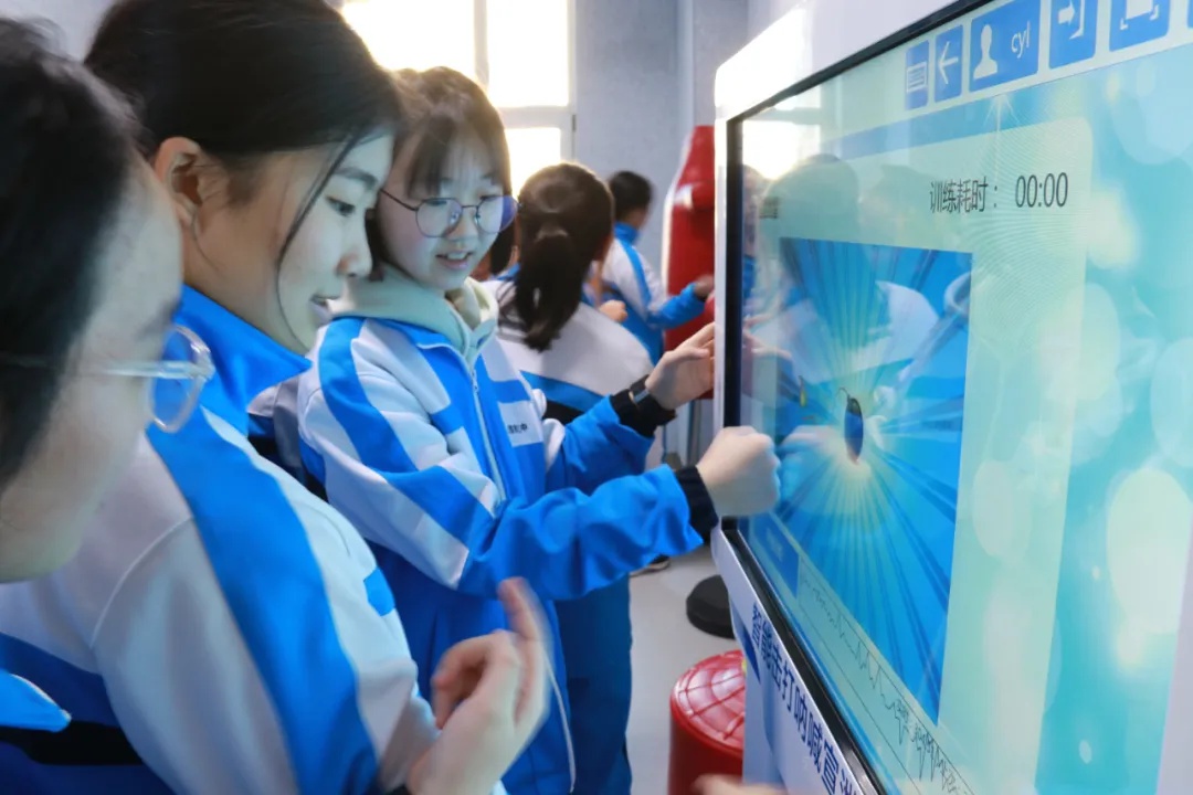 寒假法治探索之旅：延吉市第三中学学生如何与法律零距离接触？  第2张